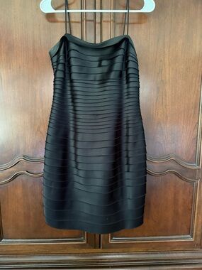 JS Collections Black Bandage Sheath Dress Size 6 Spaghetti Strap Cocktail Dress